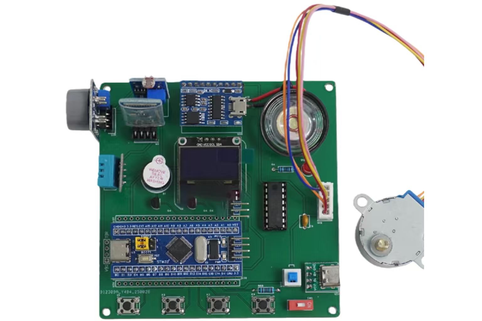 STM32智慧窗簾｜光照・溫濕度・一氧化碳偵測・語音控制・藍牙APP